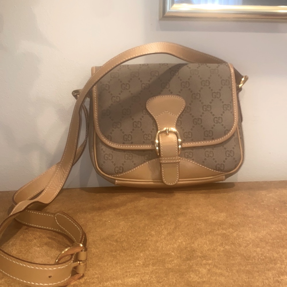 Gucci crossbody purse